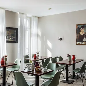 2* Otel Nova